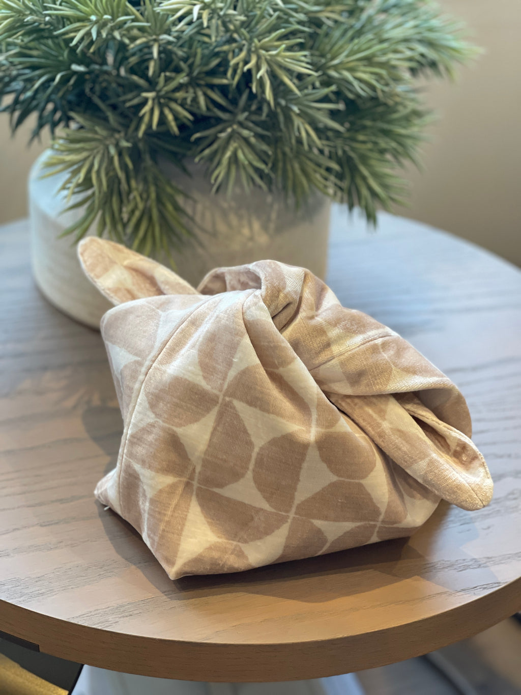 The Lover Velvet Kiss Clutch Bag