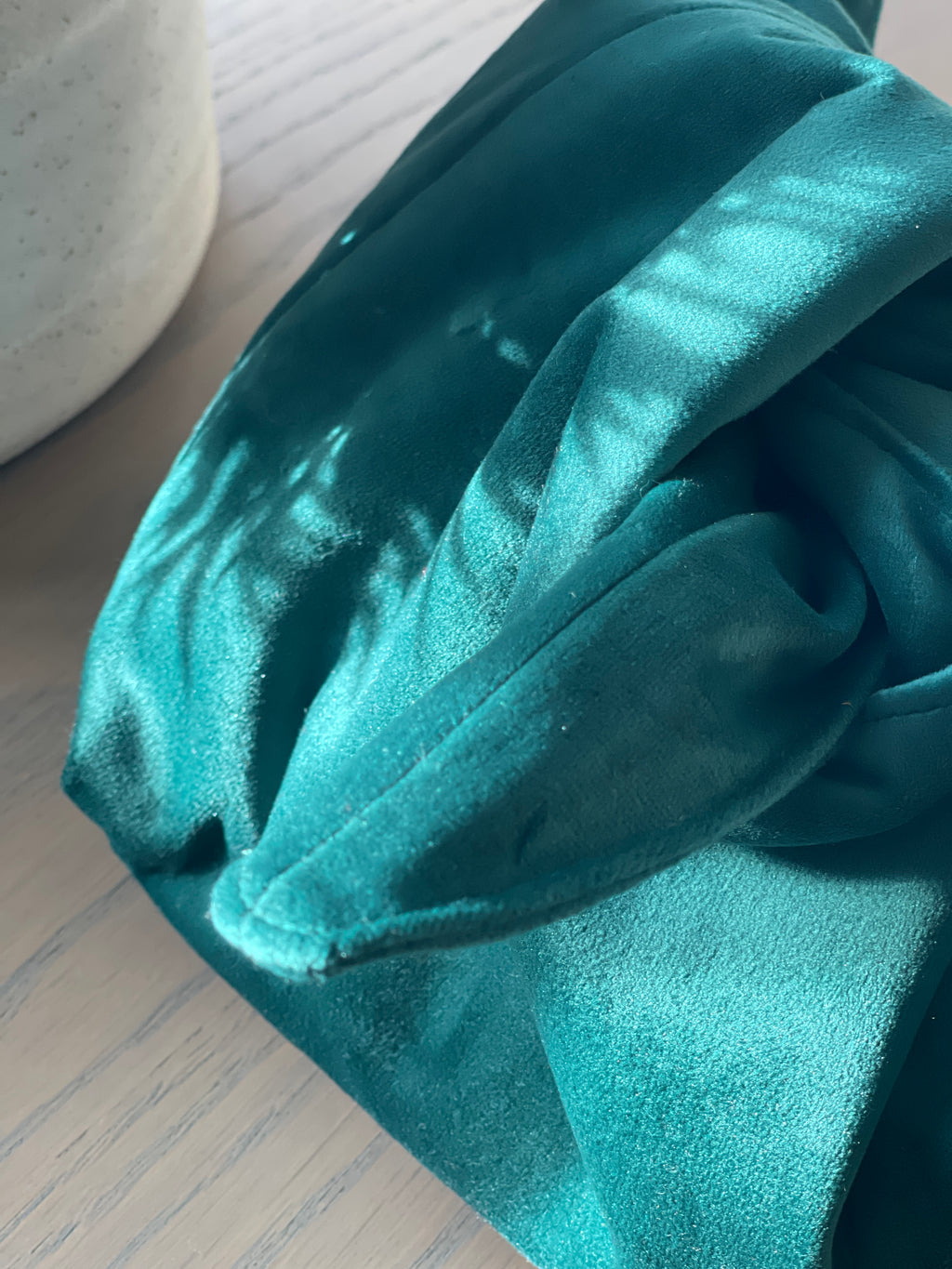 The Velvet Kiss Clutch Bag in Emerald Green